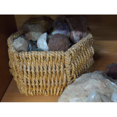 402 - Collection of crystal rocks and other stones.