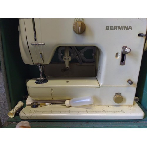 274 - Vintage Bernina  AM1-70sewing machine plug removed.