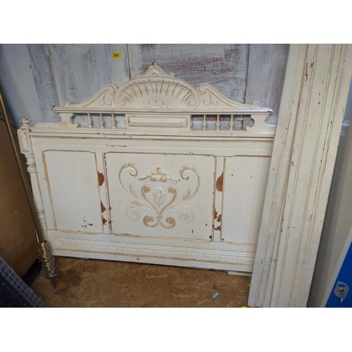 300 - French style shabby chic painted bed. Width of footboard 143cm