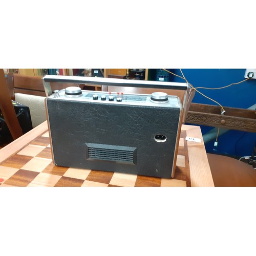 426 - vintage Roberts R23 radio (No cable)