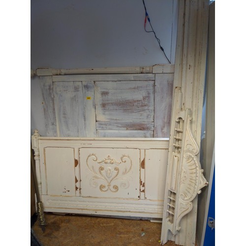 253 - French style shabby chic painted bed. Width of footboard 143cm