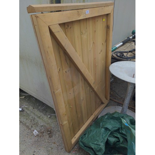 124 - Tongue & grooved tanalised garden gate / panel, W 90cm x height 124cm.