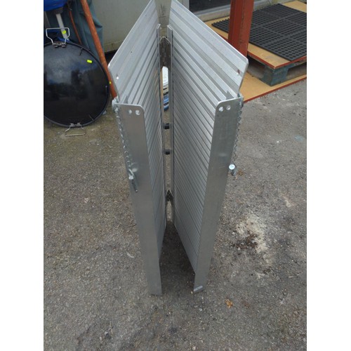 130 - Pair of aluminium folding ramps. Length 91cm