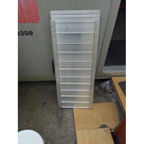 130 - Pair of aluminium folding ramps. Length 91cm