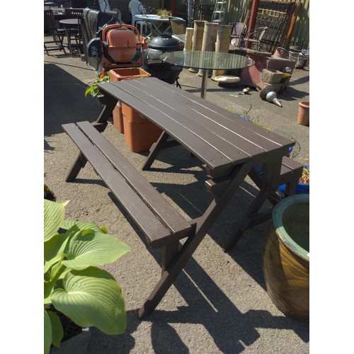 14 - Metamorphic garden bench / picnic table. W140cm