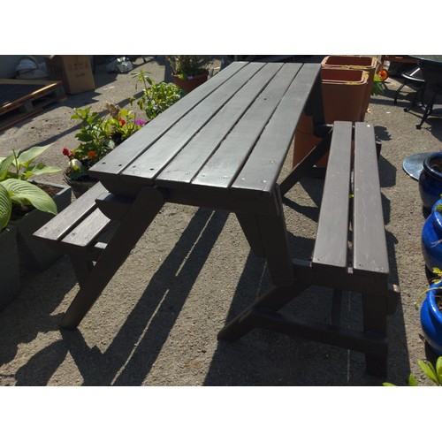 14 - Metamorphic garden bench / picnic table. W140cm