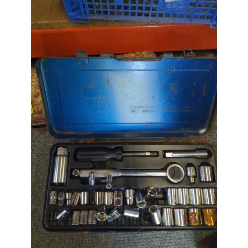 230 - 2 socket sets, chisels, planes etc