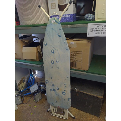 252 - Brabantia ironing board