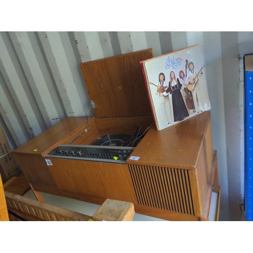 79 - Mid-century HMV stereomaster radiogram. Original HMV stickers in place.