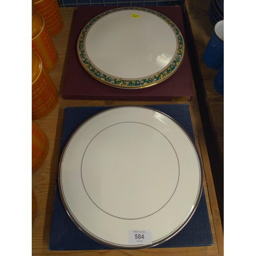 584 - Boxed Royal Worcester and Royal Grafton cake plates