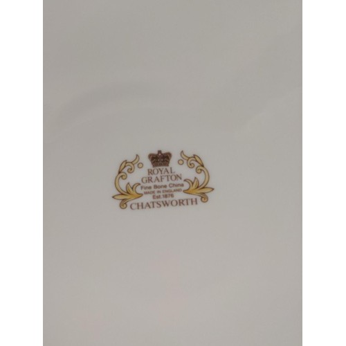 584 - Boxed Royal Worcester and Royal Grafton cake plates