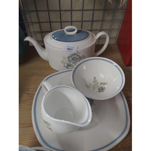 591 - Susie Cooper Glen mist tea service inc 11 cups 12 saucers and side plates, 2 cake plates, Tea pot mi... 