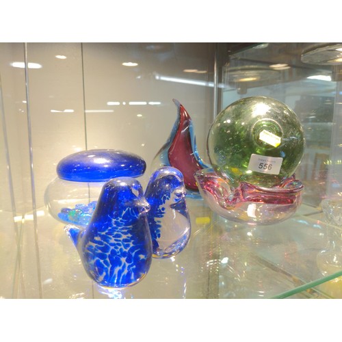 556 - Art glass on topshelf inc. Murano style