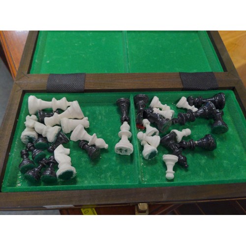 830 - Chess set in box