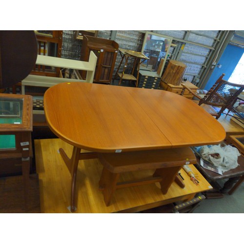 839 - Mackintosh extending teak dining table. 158cm x 92cm. Unextended.