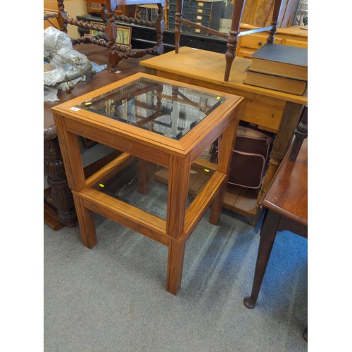 846 - Pair of bevelled glass topped occasional tables, each 60 x 60 x ht 41 cms