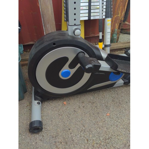 109 - Roger Black Fitness'  Elliptical trainer