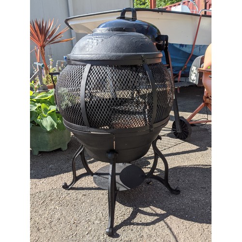 11 - La Hacienda cast iron garden/patio fire pit. Height approx. 87cm