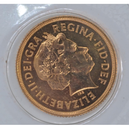 32 - 2002 Elizabeth II full sovereign, with box