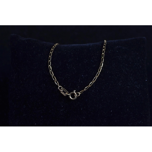 90 - Two 9ct gold neck chains, circumference 450mm and 500mm respectively, gross weight 3.9 grams