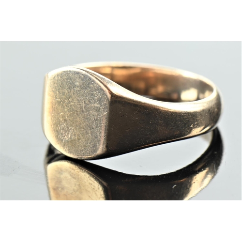 217 - 9ct gold signet ring, size S, gross weight 5.40 grams