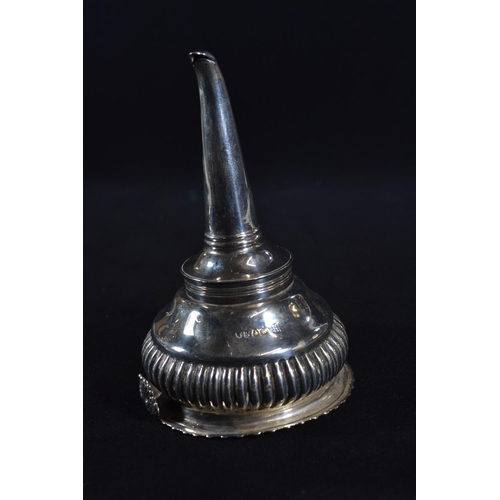 307 - George IV silver wine funnel, John, Henry & Charles Lias, London 1833, of two sections, overall ... 