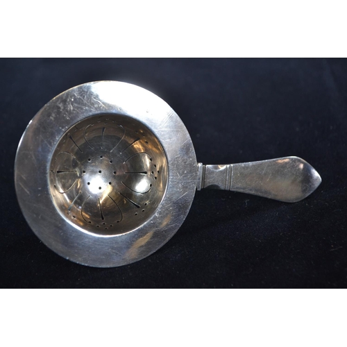 312 - Georg Jensen Ltd Denmark 'Continental (Antik)' pattern tea strainer, import marks for London 1932, l... 