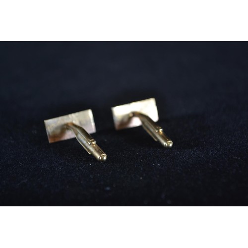 190 - 9ct tri-colour gold cufflinks and matching tie clip, gross weight 12 grams