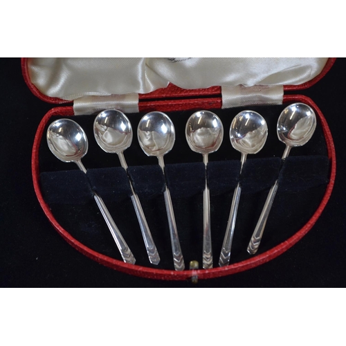 334 - Set of six silver coffee spoons, James Dixon & Sons Ltd, Sheffield 1938, gross weight 33.5 grams... 