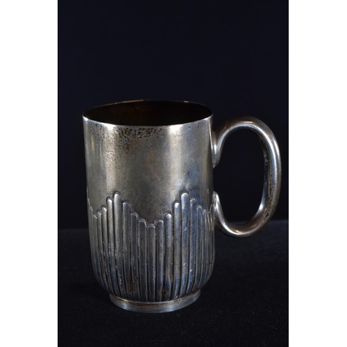 347 - Edwardian silver christening mug, John Round & Son Ltd, Sheffield 1904, with ribbed decoration, ... 