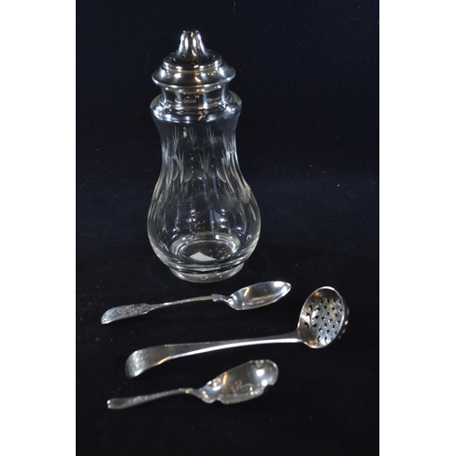 424 - George III sugar sifter spoon, Sarah & John William Blake, London 1810, an Edwardian silver cadd... 