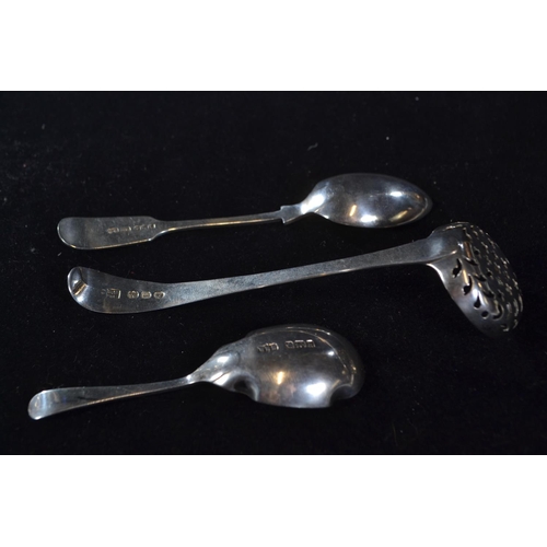 424 - George III sugar sifter spoon, Sarah & John William Blake, London 1810, an Edwardian silver cadd... 