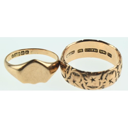 226 - Two 9ct gold rings, size P and M respectively, gross weight 6.95 grams