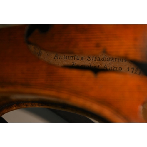 506 - 4/4 size Violin with Facia Anno 1721 Antonios Stradovarius stamped inside violin. With purpose made ... 