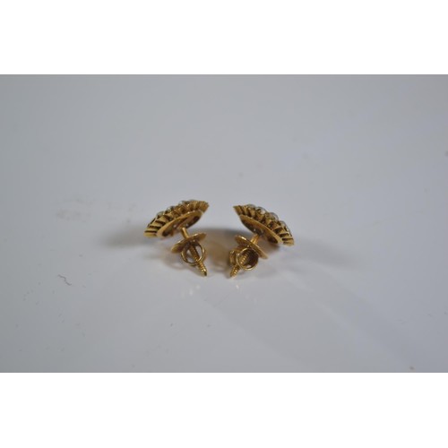 252 - Pair of 18ct gold & seed pearl earrings gross weight 4.08g