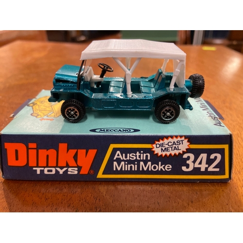 585 - Dinky Toys Austin Mini Moke 342 die cast metal.