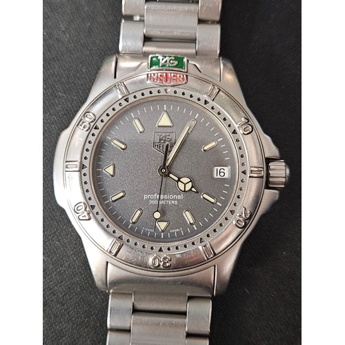 74 - Tag Heuer Professional 200m Sapphire Crystal SS. No. WF111-0 BC6380With original leather case and bo... 