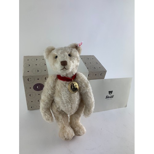 576B - Steiff 'God Save the King' teddy, No.432, cream mohair, 32cm, limited to 10,000 pieces for Danbury M... 