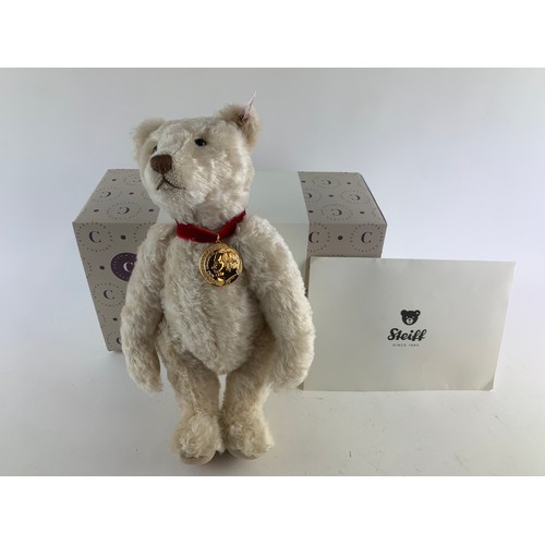 576B - Steiff 'God Save the King' teddy, No.432, cream mohair, 32cm, limited to 10,000 pieces for Danbury M... 