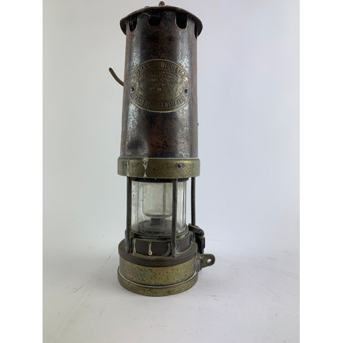 468A - Miners Davey lamp E.Thomas & Williams Ltd H31cm