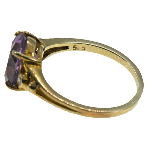 121 - 15ct gold ring set with amethyst and white stones, size P, gross weight 3.4 grams