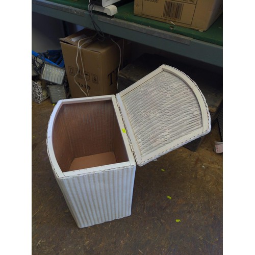 207 - Loom style laundry basket, ht 53cms