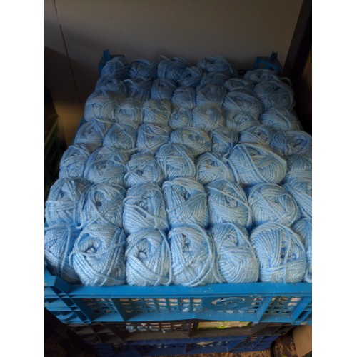 304 - 4 trays of blue yarn (25g balls) Approx. 200 balls