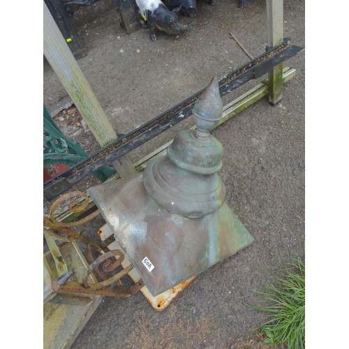 50A - Copper street lamp head with 2 glazed panels missing