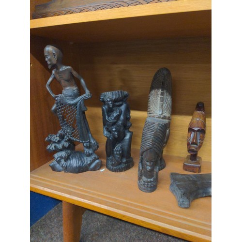 554 - Collection of African hardwood carvings.