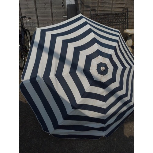 84 - Blue & white stripe parasol 