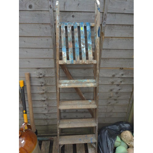 153 - 3 x wooden decorative step ladders 