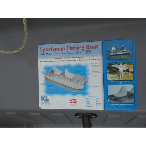 182 - Sportsman sun dolphin, Sportsman fishing boat L102inches W40inches H20inches + Watersnake Venom xs 5... 