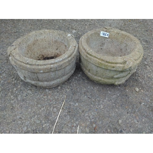 186A - 2 x small concrete barrel style planters D26cm x H14cm