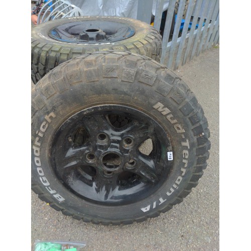 194B - land rover discovery 2 - Defender alloy wheels, powder coated black with wheel nuts + fitted pre-wor... 